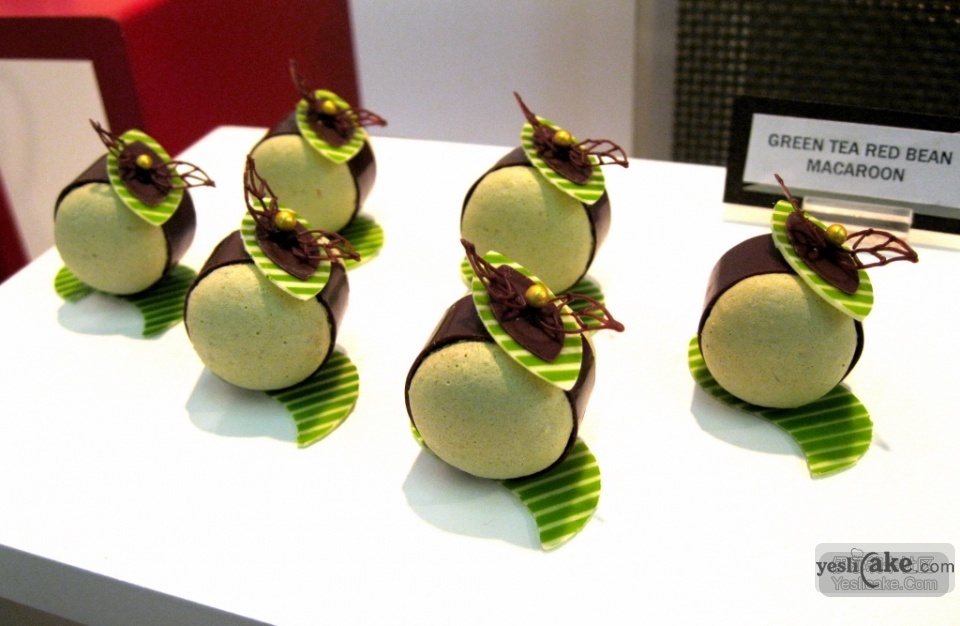 FOOD AND HOTEL ASIA-SILVER MEDAL PETIT FOUR BY ME