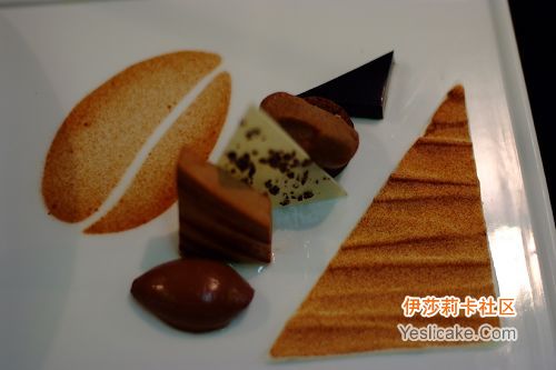 盘饰甜点