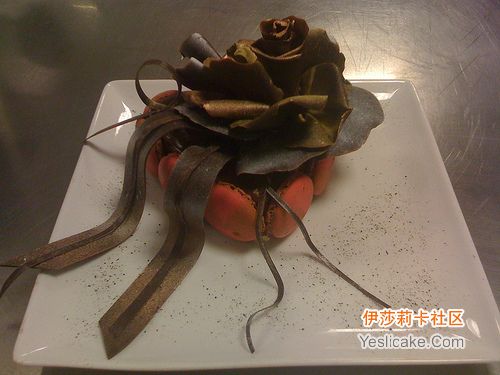 巧克力玫瑰在甜點中的應用