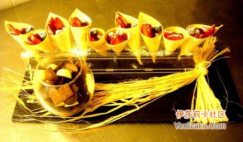 新式的盘饰甜点上市了！