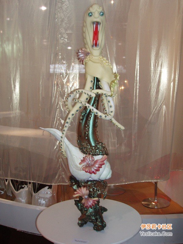  show pieces  art